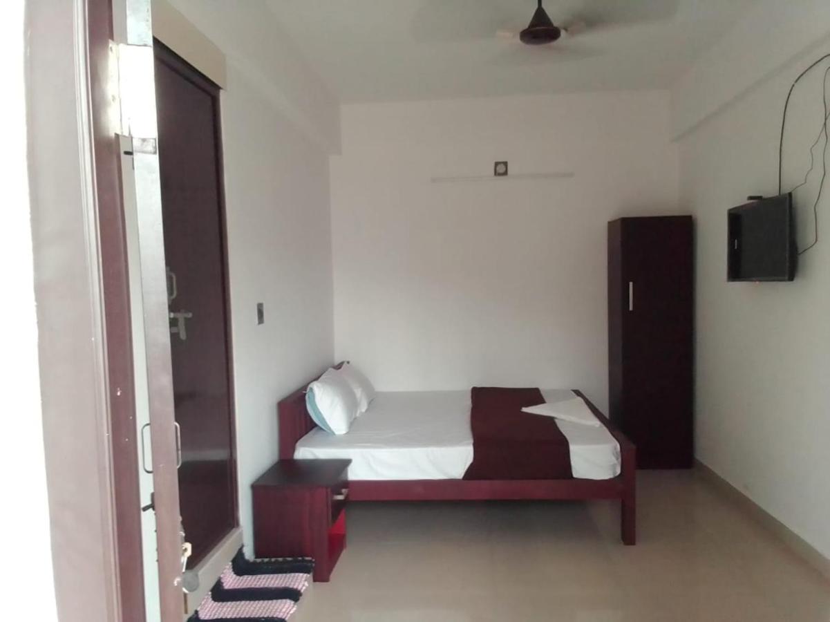 Emirates Residency Hotel Pudunagaram Exterior photo