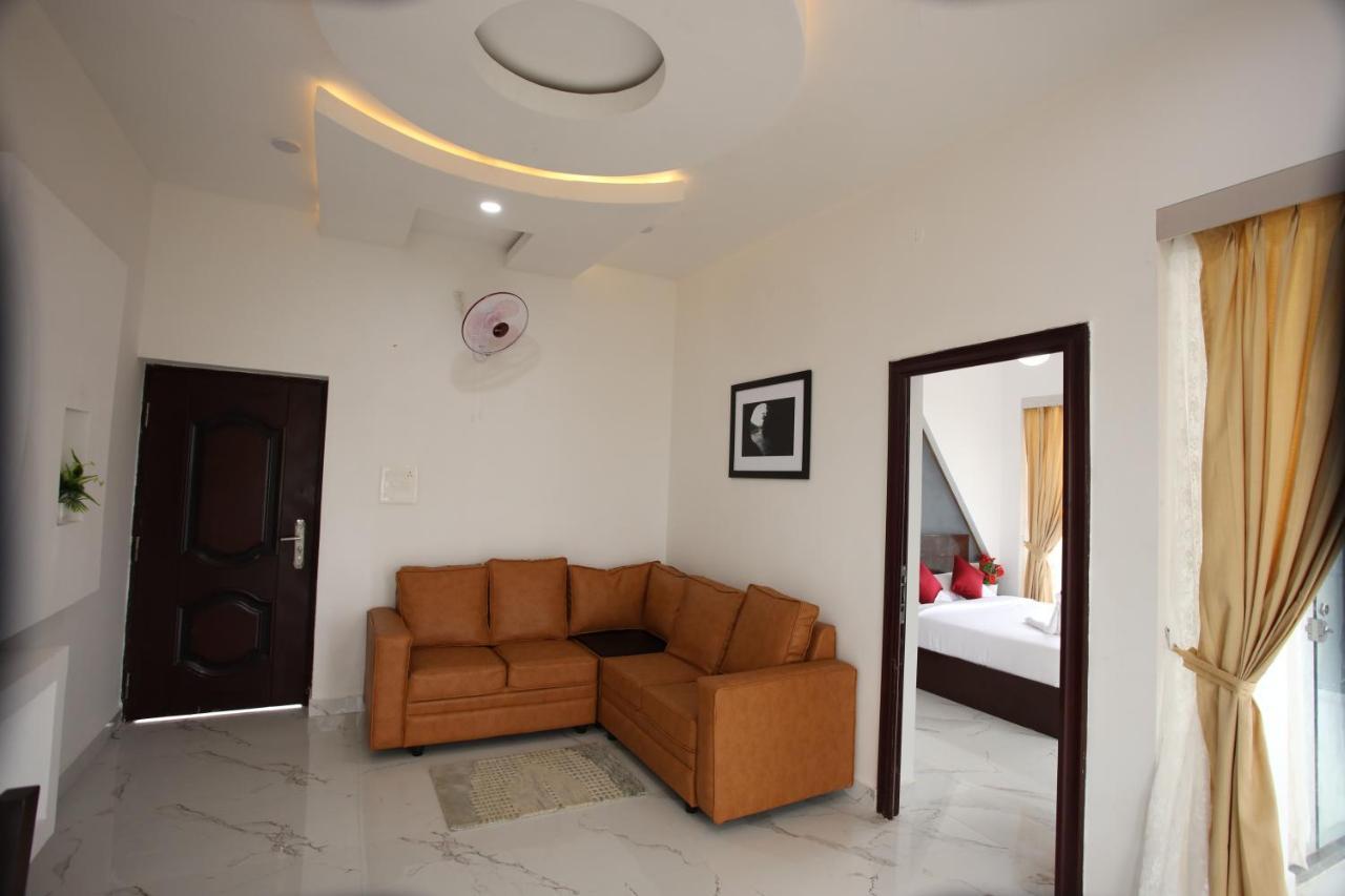 Emirates Residency Hotel Pudunagaram Exterior photo